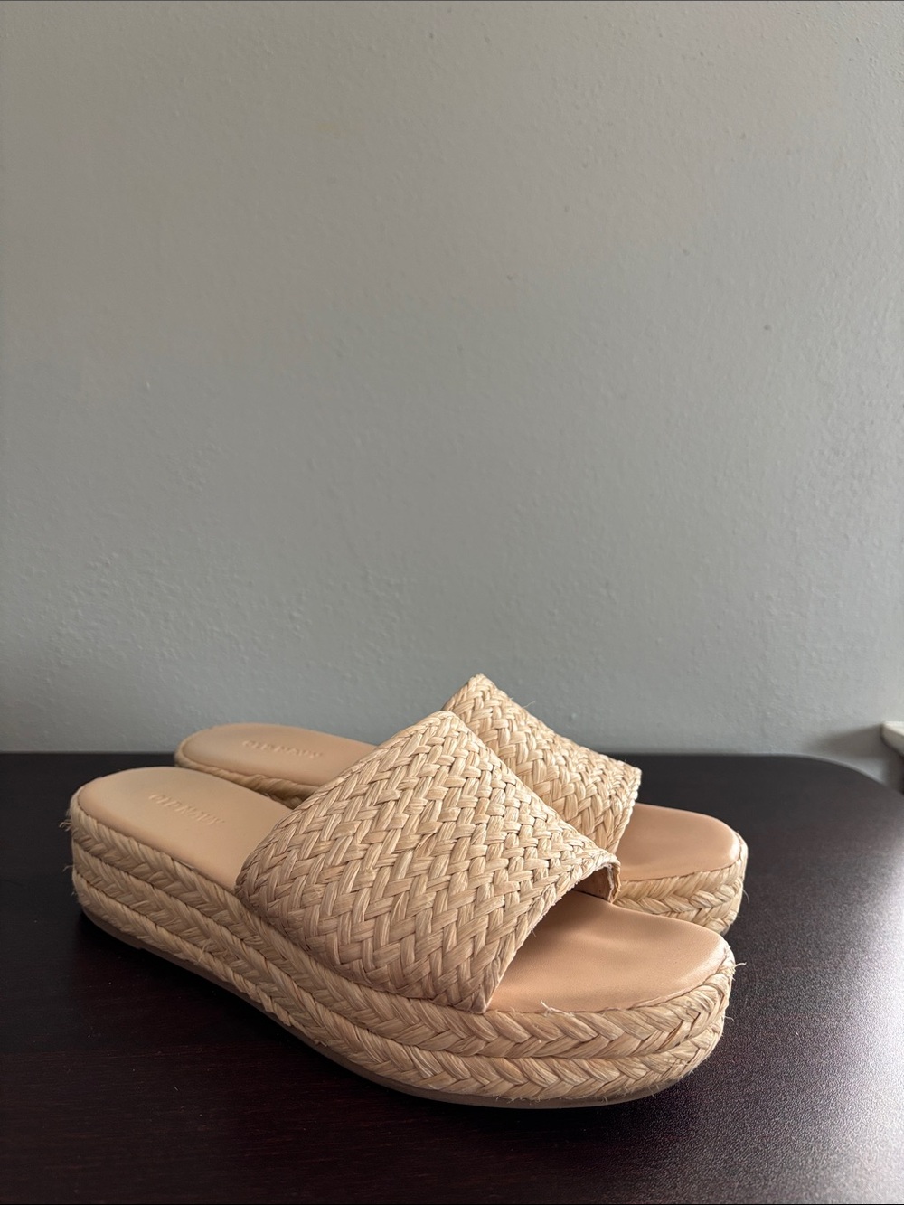Old Navy Natural Woven Platform Slide Sandals